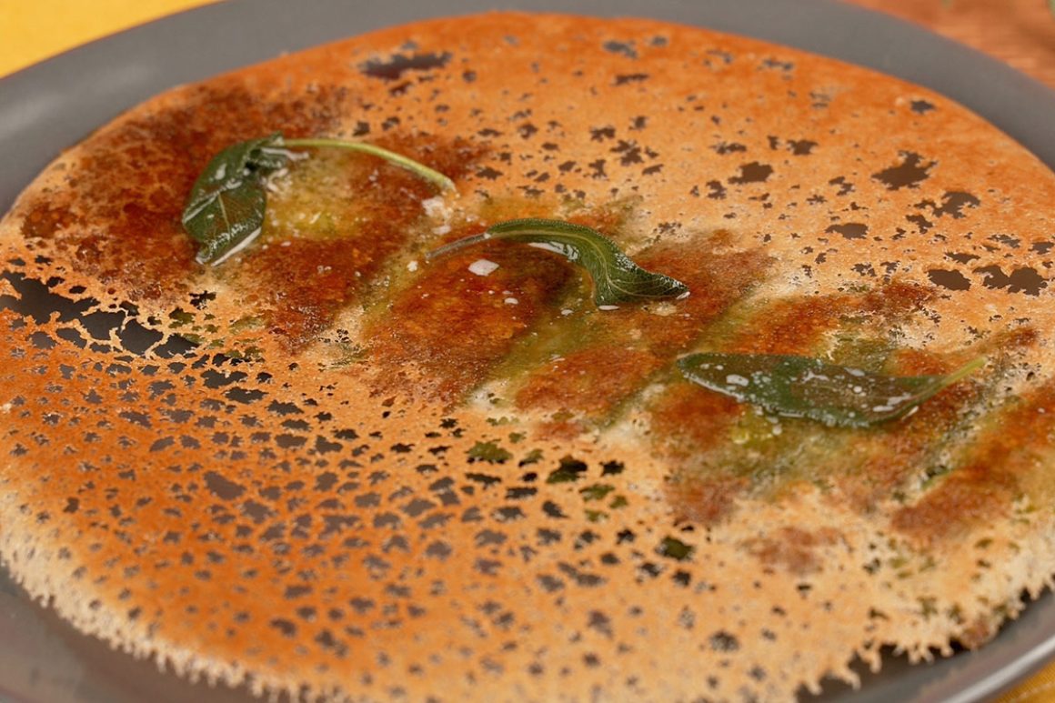receita de ravioli de mussarela de búfala crocante com manteiga e salvia