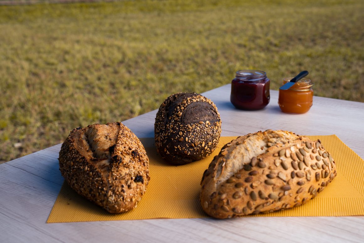 pães para o que comer com fondue de queijo