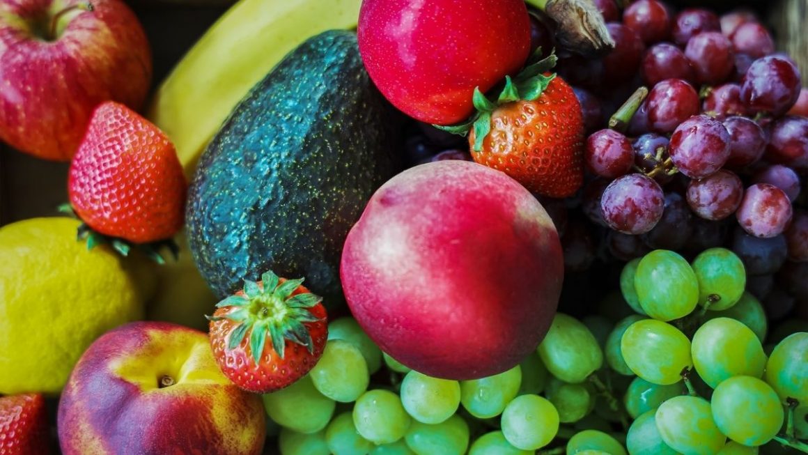 como fazer salada de frutas simples em casa